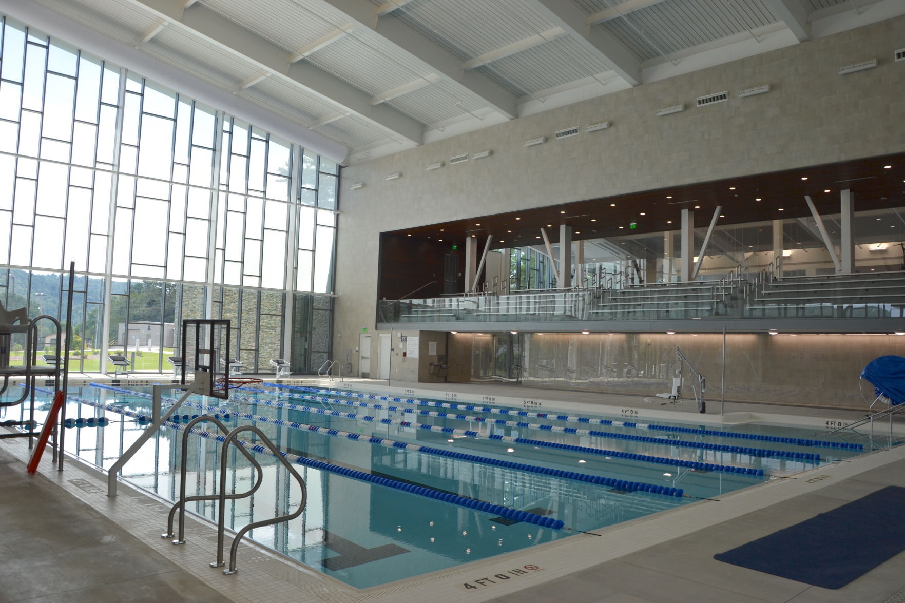 Competition pool, viewing deck